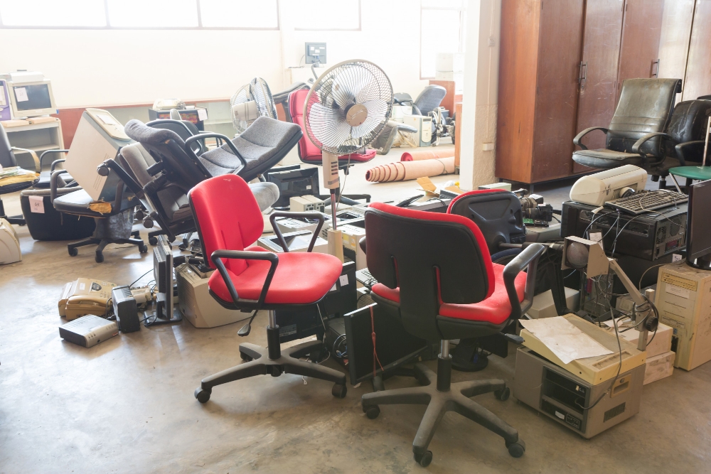 We clear offices, shops, warehouses, and industrial premises of all sizes. Desks, chairs, electronics, shelving — we remove and recycle them all.
